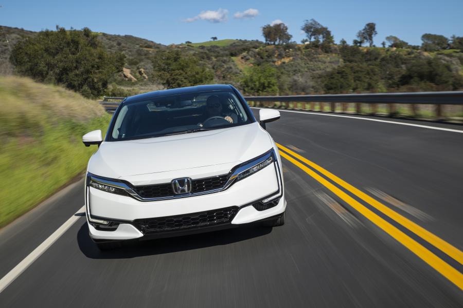  Honda Clarity Fuel Cell 2016 года  (US) (фото 29 из 40)